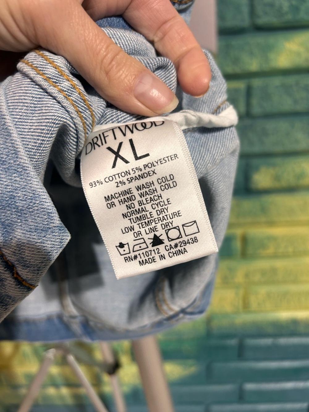 Embroidered Daisy Light Wash Denim Vest - Picture 7 of 8